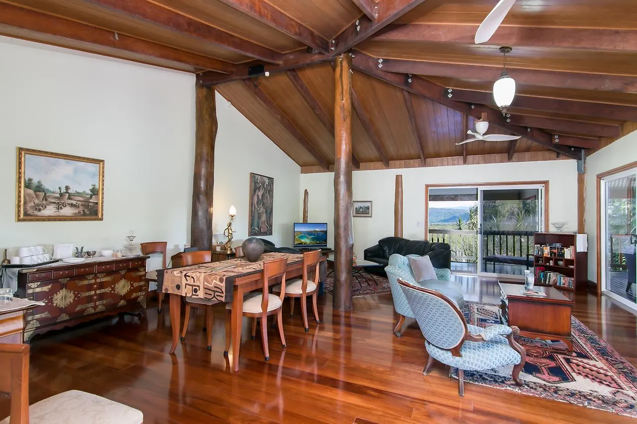 Daintree Manor B&B 2*,
